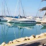 Lux Apartm Beauvivir דירה